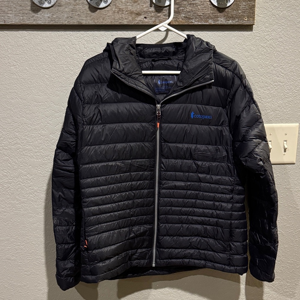 Cotopaxi Men's Dark Puffer Jacket